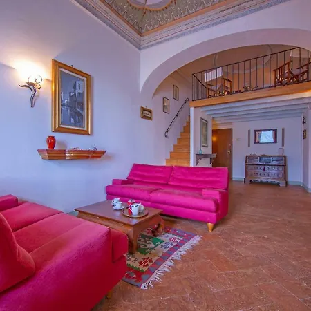 Sleeps 4 Wifi