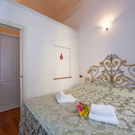 Sleeps 4 Wifi 그라베도나